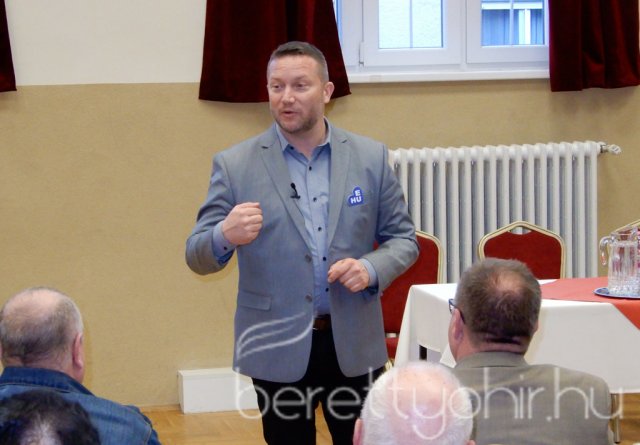 Igaz beszéd - dr. Ujhelyi István Berettyóújfaluban 13